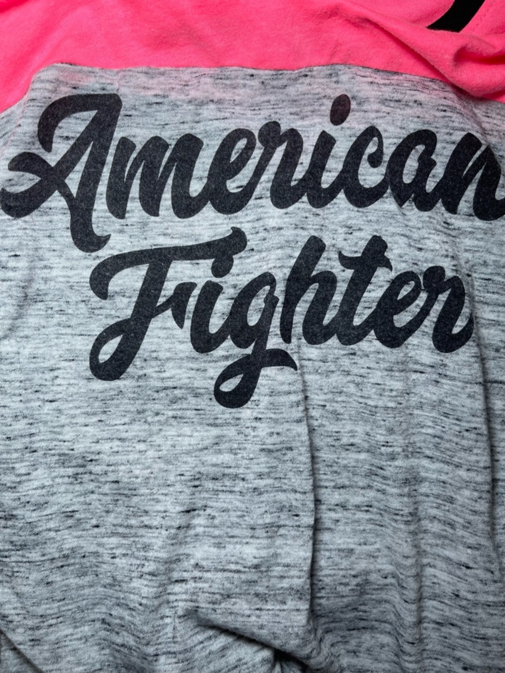 American Fighter Buckle Women’s Pink & Heather Gray Script Logo Tee Size Large - Picture 16 of 16